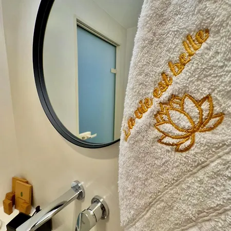 La Vie Est Belle Luxury With Jacuzzi 1 * Pounda