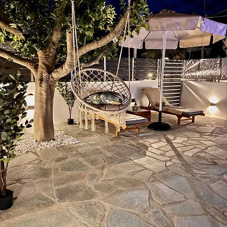 아파트 La Vie Est Belle Luxury With Jacuzzi 1