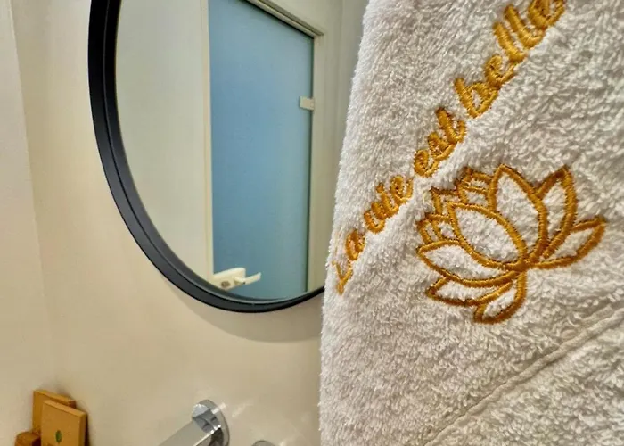 La Vie Est Belle Luxury With Jacuzzi 1 * Pounda