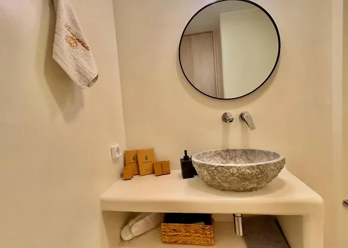 La Vie Est Belle Luxury With Jacuzzi 1 * Pounda