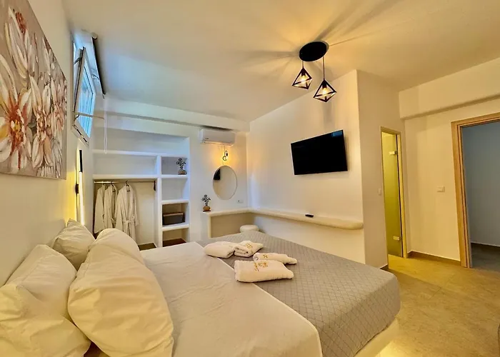 La Vie Est Belle Luxury With Jacuzzi 1 *