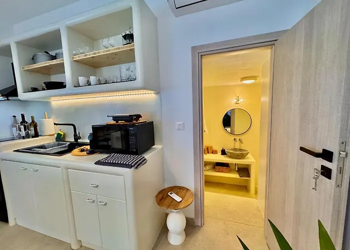 La Vie Est Belle Luxury With Jacuzzi 1 *