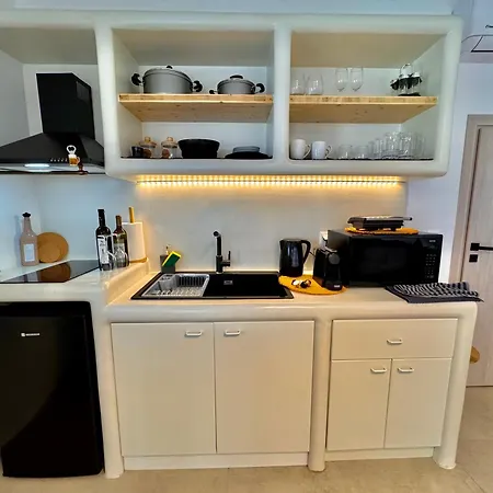 Apartment La Vie Est Belle Luxury With Jacuzzi 1